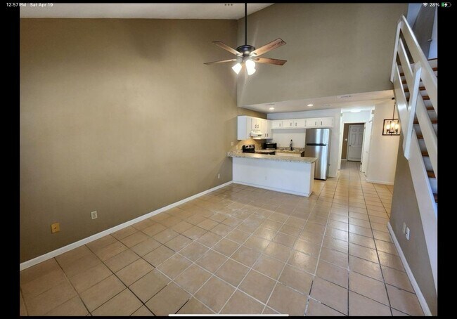 Foto del edificio - Charming 2BR Townhome in Tallahassee near ...