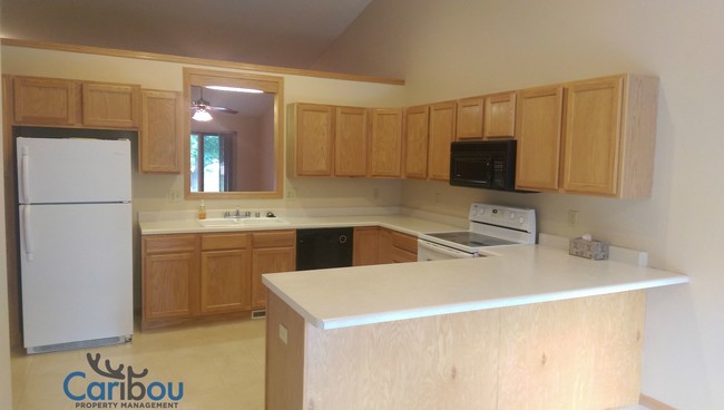 Building Photo - 429 Trail Side Dr