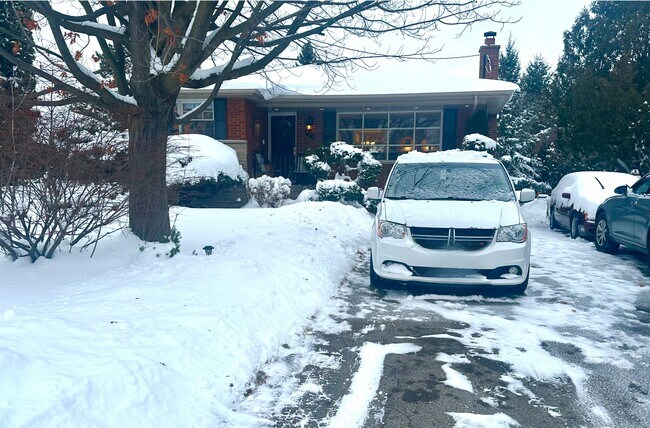 Maison tranquille en bordure de ravin dans un emplacement recherché - 551 Brentwood Av