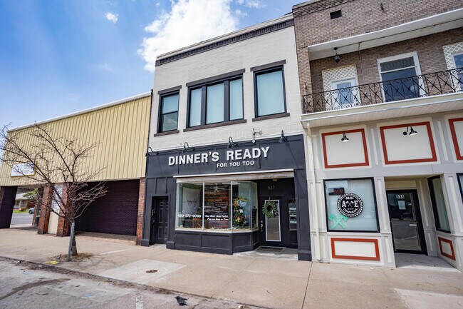 Building Photo - 537 W Reed St