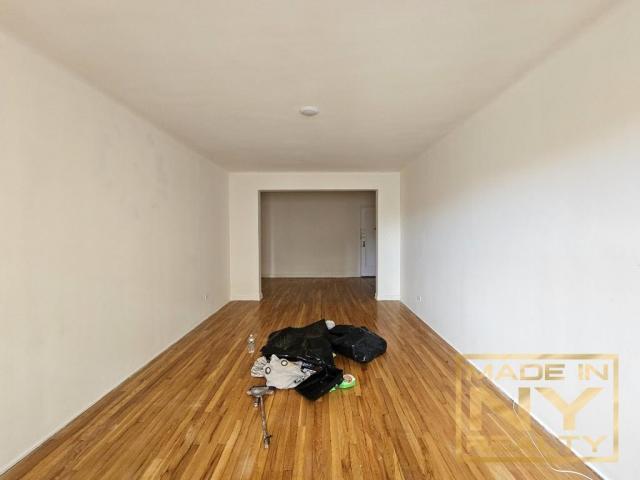 Building Photo - 2 bedroom in KEW GARDENS NY 11415