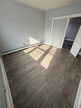 Building Photo - 17 Marshall St