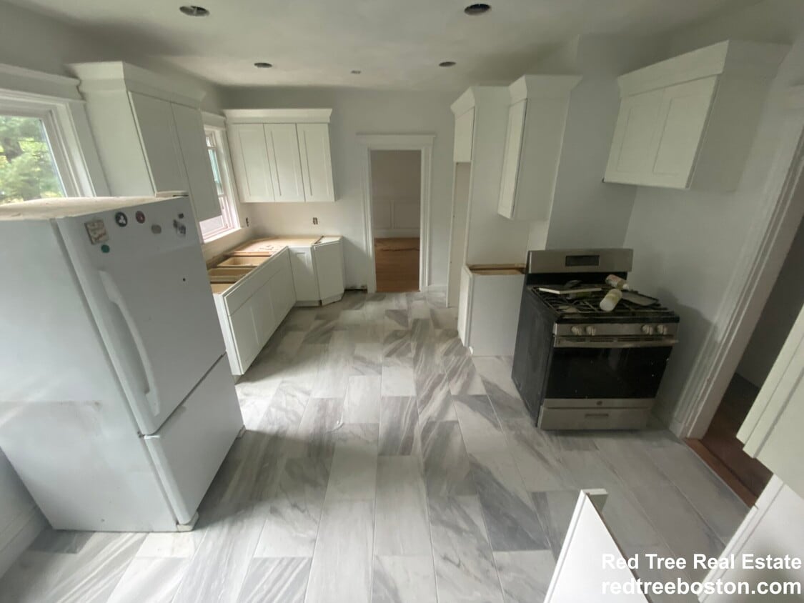 Foto principal - 244 Winchester St