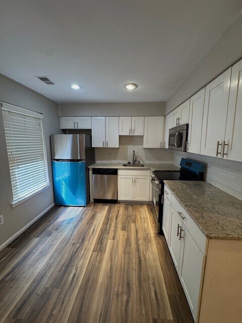Foto del edificio - 1786 Forest Park Dr