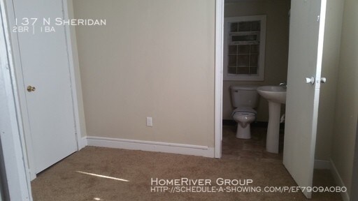 Building Photo - Newly Renovated Duplex
