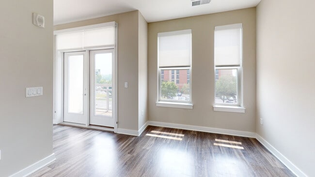 Interior Photo - Station on Silver