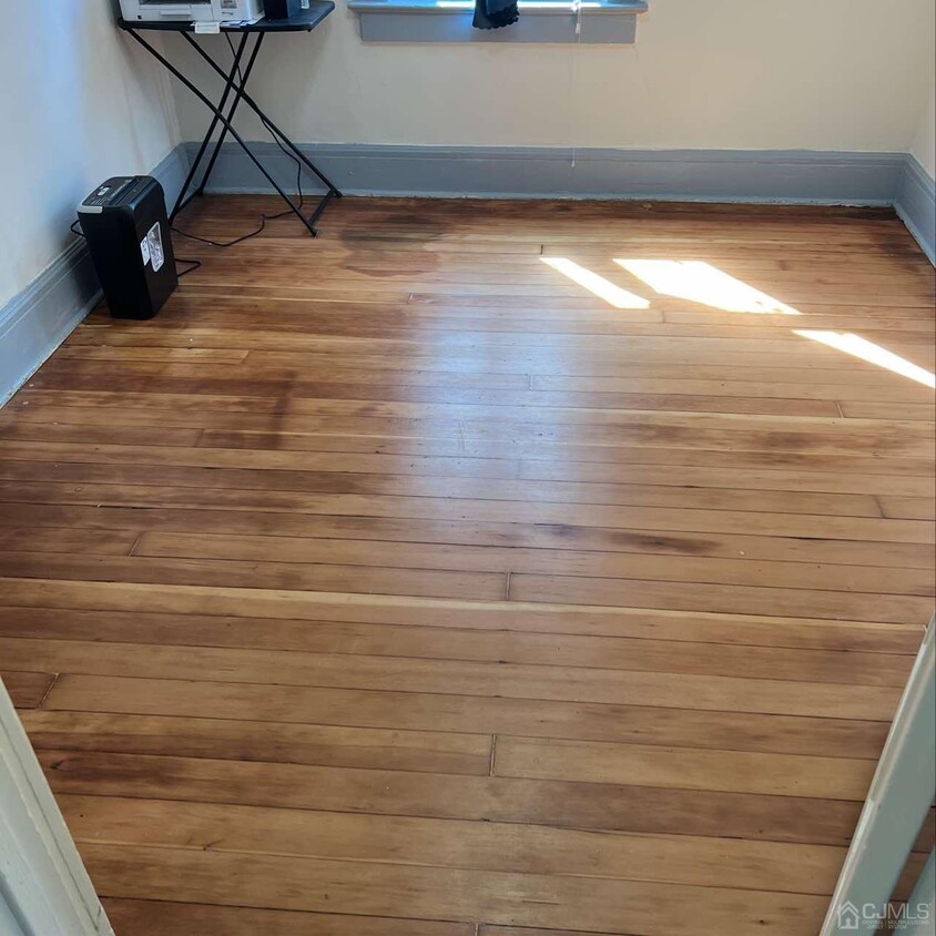 Primary Photo - 315 A St