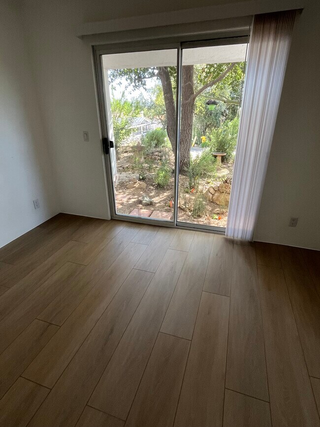 Foto del edificio - 23321 Ida Pl