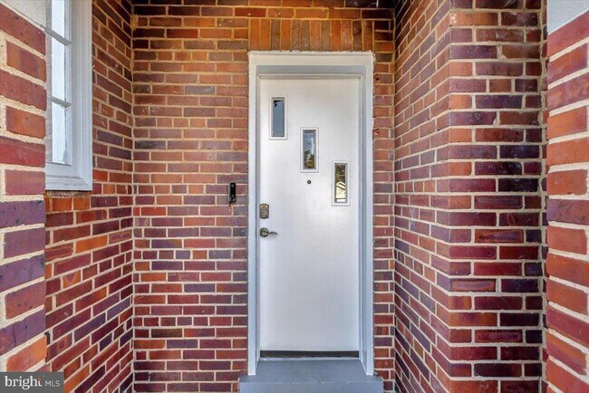 Foto del edificio - 1523 Beaver Heights Ln