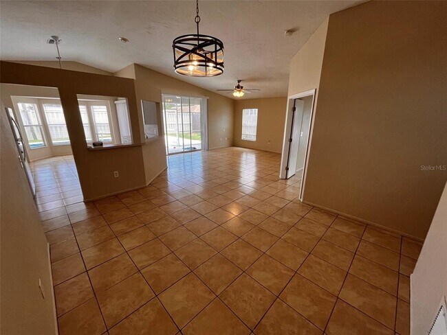 Building Photo - 7241 Mauna Loa Blvd
