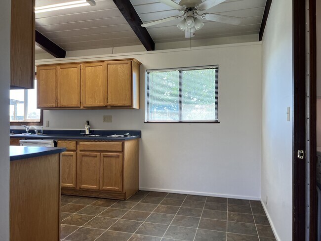 Foto del edificio - 1268 Fernwood Dr