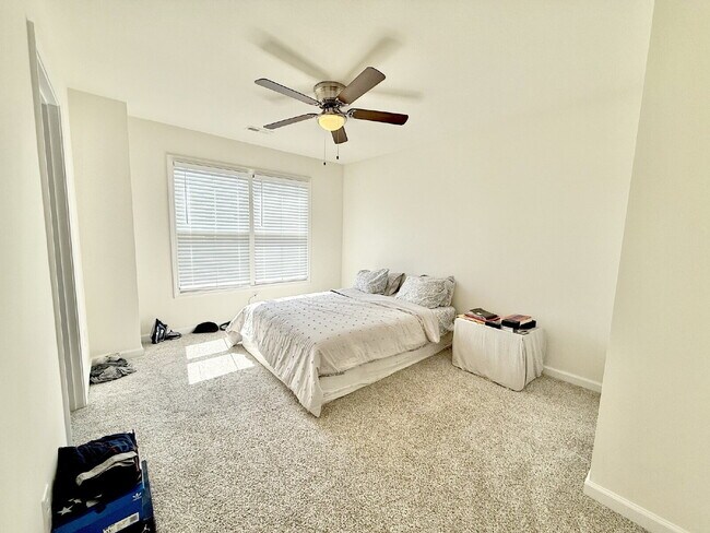 Foto del edificio - 3 Bed, 2.5 Bath Home in Highly Desired Are...