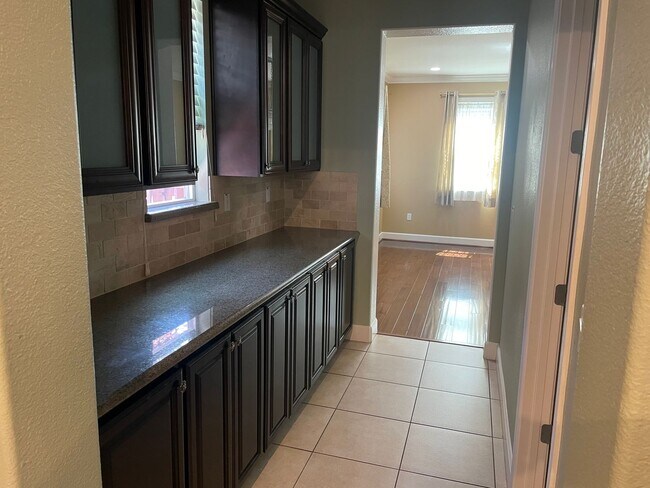 Building Photo - Luxury 4-Bed/3.5-Bath Smart Home in peacef...