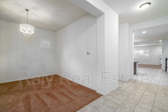 Building Photo - 20537 W Valley View Dr