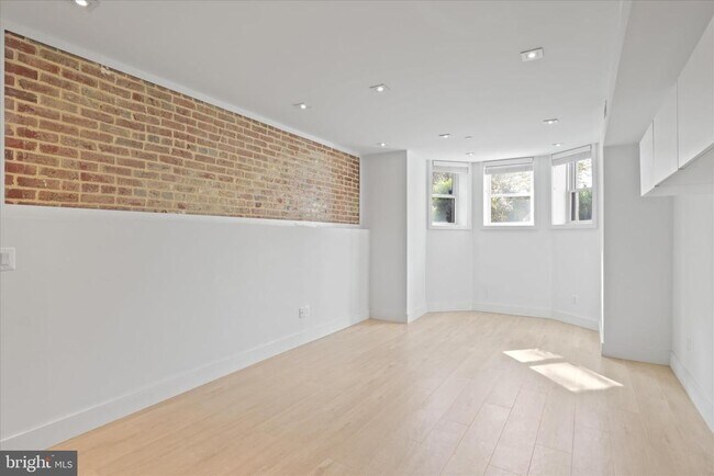 Foto del edificio - 1963 Biltmore St NW