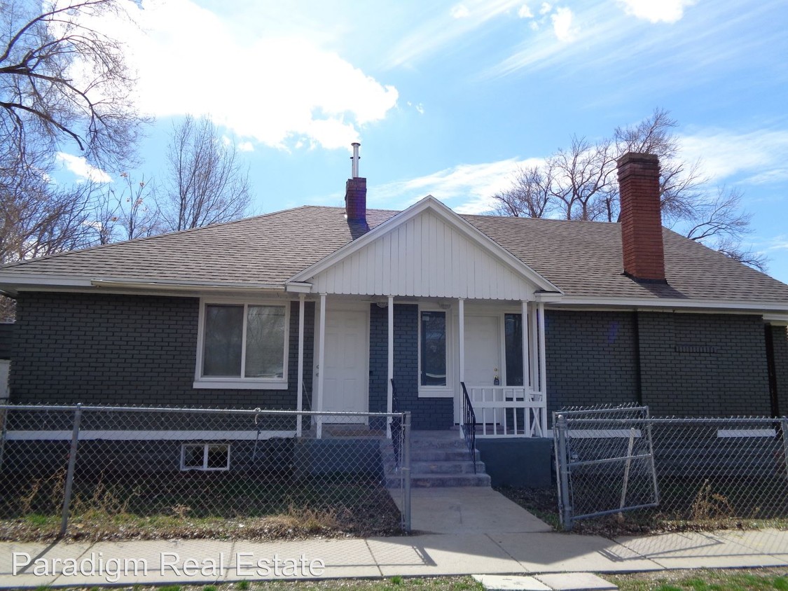 Primary Photo - 3002 Porter Ave