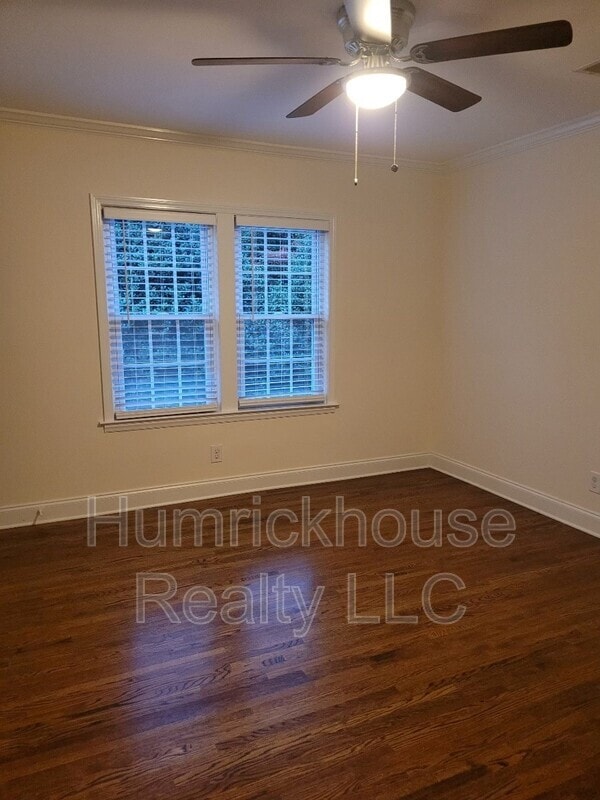 Foto del edificio - 3228 Barnhill Dr