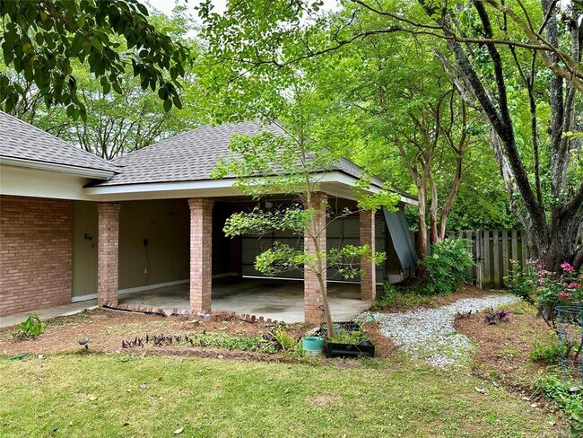 Foto del edificio - 8601 Harvest Ridge Dr