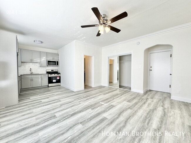 Foto del edificio - 1056 Normandie Ave