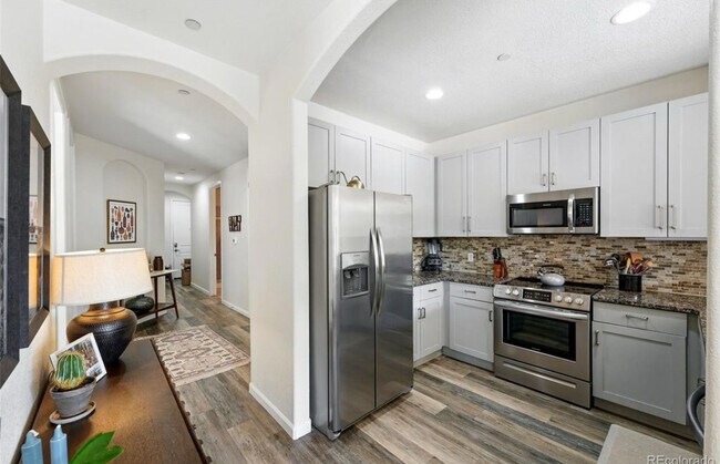 Building Photo - 2100 N Humboldt St