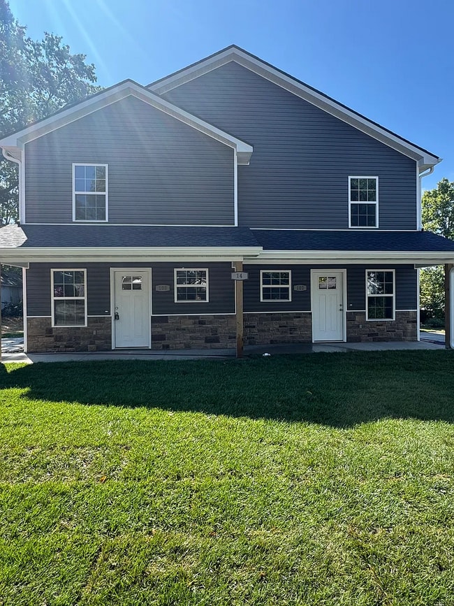 Building Photo - 14 3rd Ave Building Photo - 14 3rd Ave