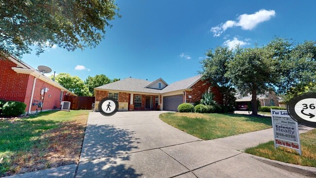 Building Photo - 1420 Sleepy Hollow Drive