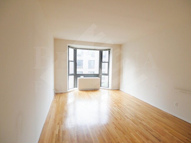 Interior Photo - 317 East 91st Street