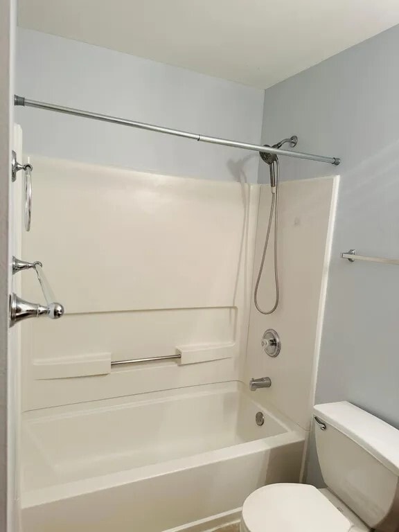 Shower - 6363 Commonwealth Dr