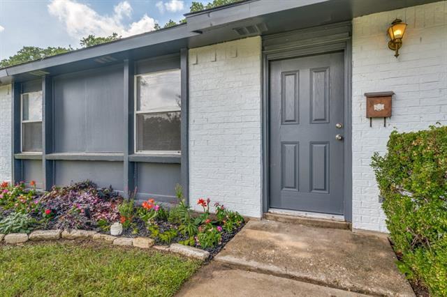 Building Photo - 1025 Kingston Dr