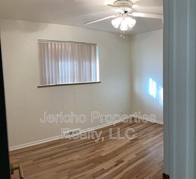 Foto del edificio - 2463 S Corona St