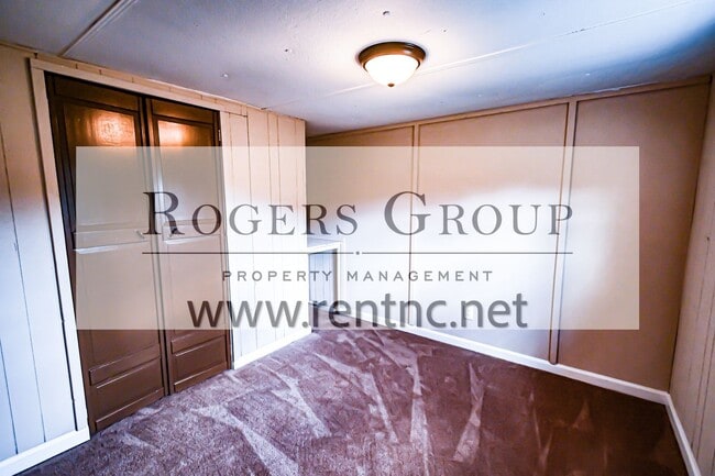 Building Photo - 124 Woodway Dr