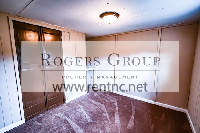 Foto del edificio - 124 Woodway Dr