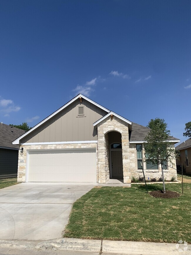 Building Photo - 608 Ripplewood Dr