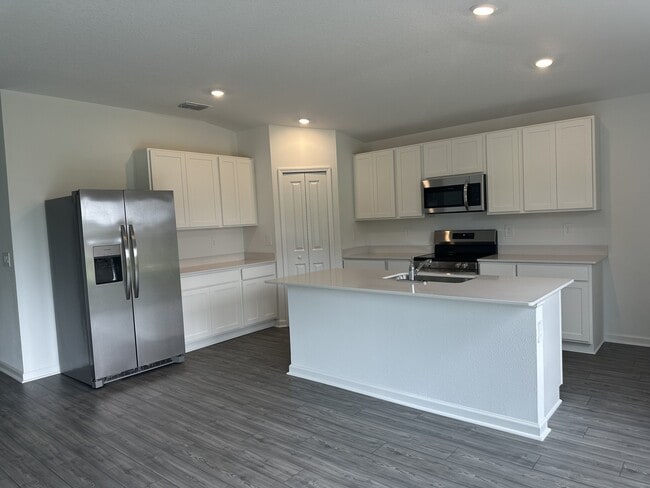 Building Photo - 14503 NW 166th Ave