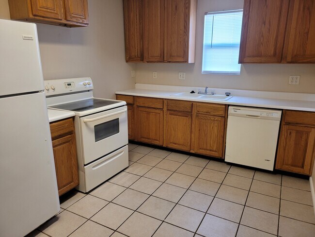 Foto del edificio - 321 E Mill St