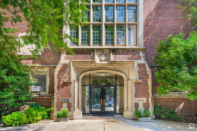1825 R St NW - International Student House