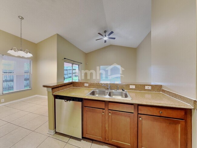 Foto del edificio - 350 Morning Creek Cir