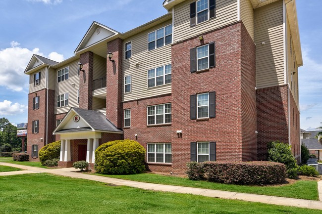 The Grove at Valdosta Apartments - Valdosta, GA | Apartments.com