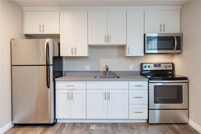 Photo - 311 Taylor Ave NW House