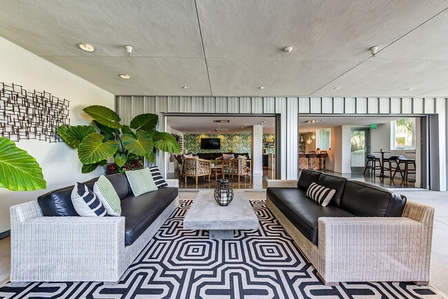 Salón Cabana Runway Playa Vista - Runway Playa Vista