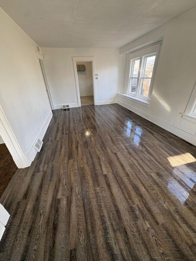 Foto del edificio - 1222 E 4th St