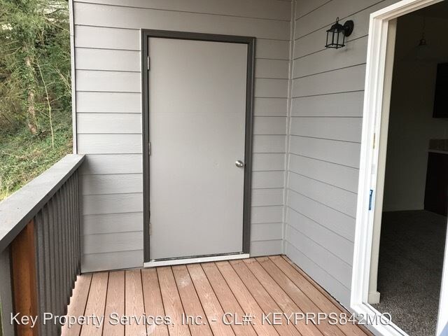 Building Photo - 4705 NE Leverich Park Way