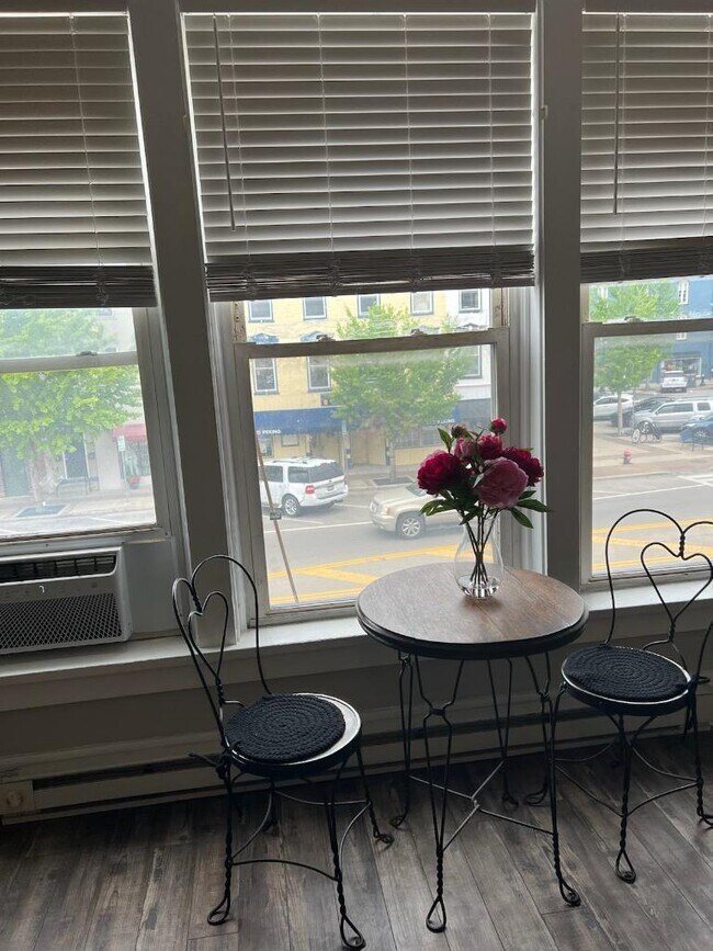 6 N Market St Unit B, Troy, OH 45373 Apartments in Troy, OH