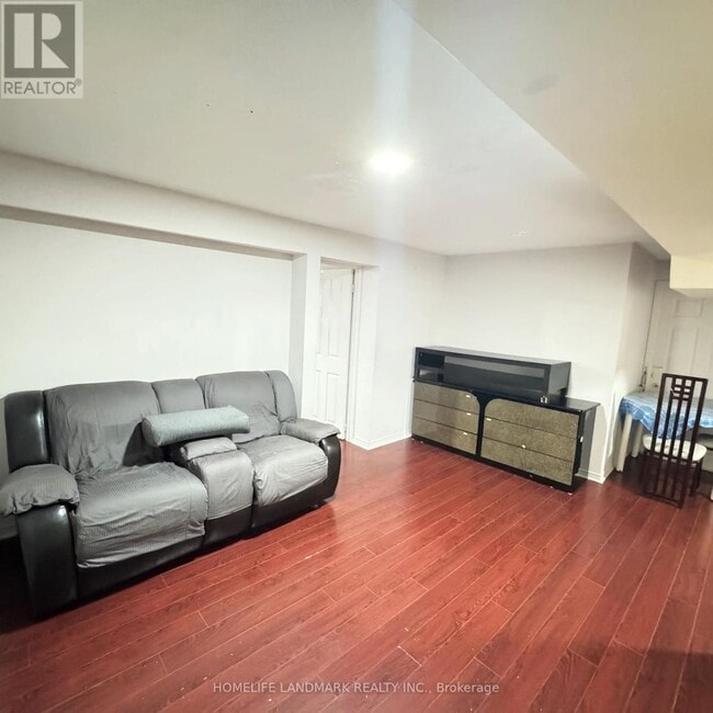 Building Photo - 70 Aldergrove Dr