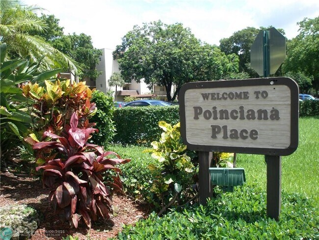 Foto del edificio - 9430 Poinciana Pl