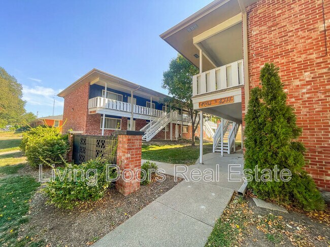 Building Photo - 4709 Gladstone St