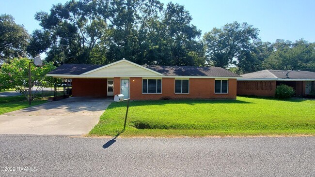 Building Photo - 122 Notre Dame Dr