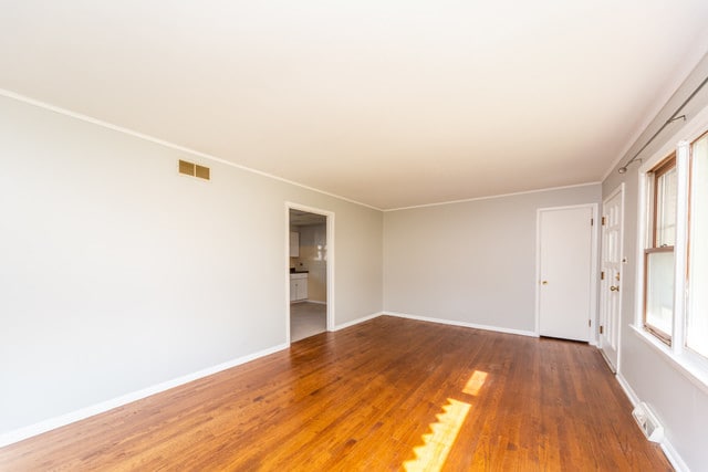Building Photo - 147 Oak Ave