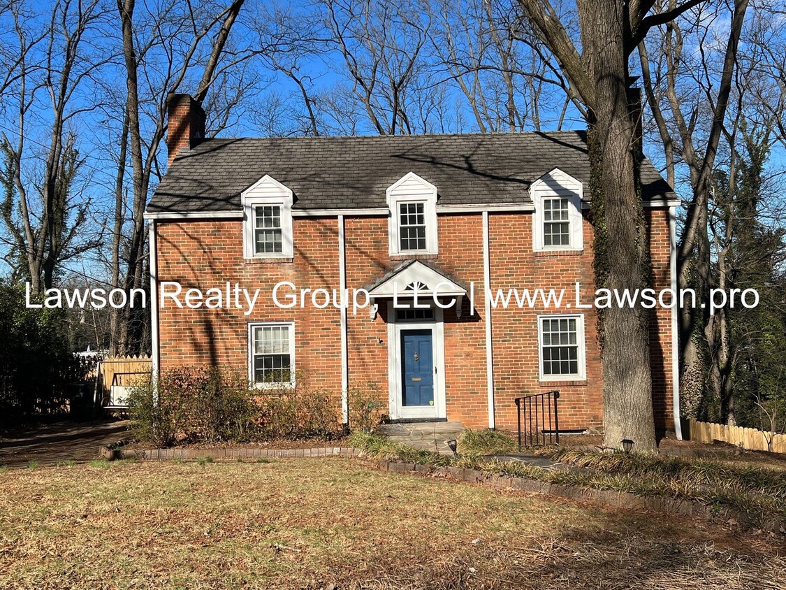 Primary Photo - Charming Brick Colonial in South Roanoke -...