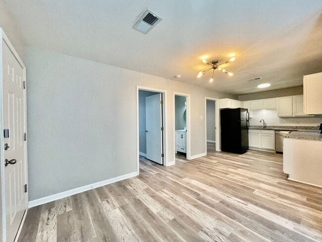 Foto del edificio - 903-903 Allen St
